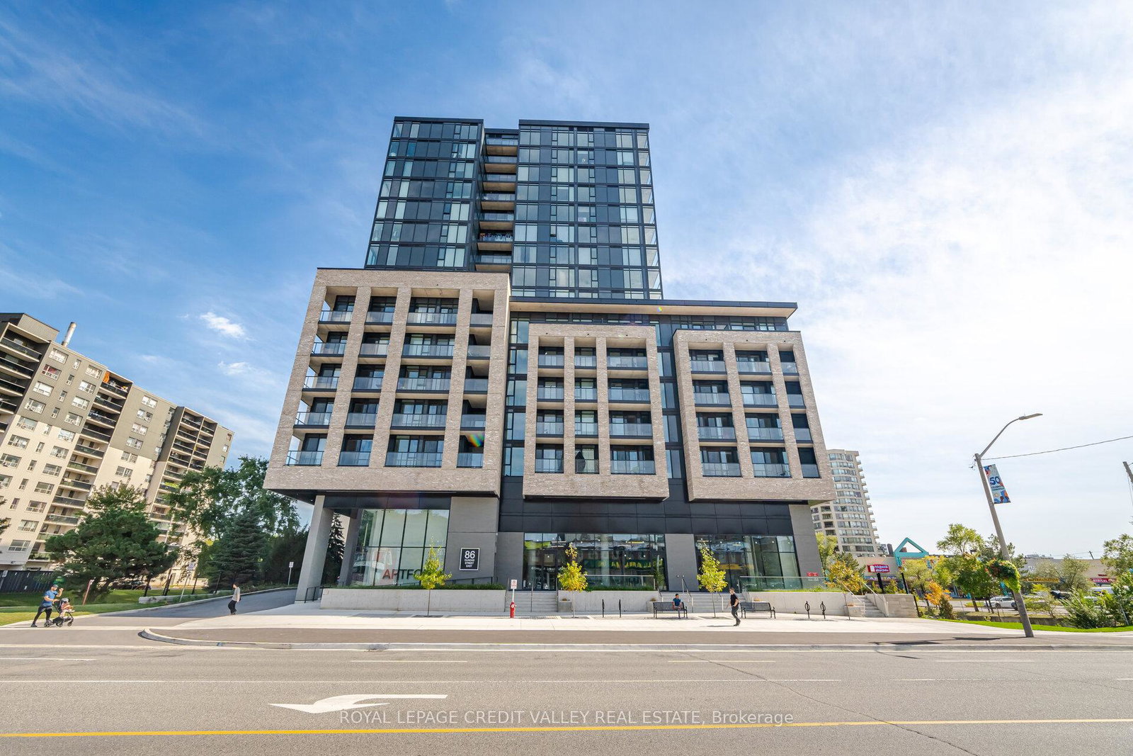 86-dundas-street-e-mississauga-ontario-w13065860