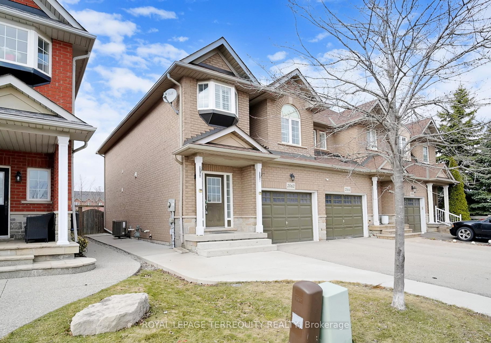 2062-redstone-crescent-oakville-ontario-w13065948