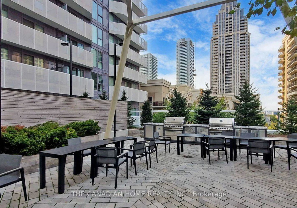 406-confederation-parkway-mississauga-ontario-w13066020