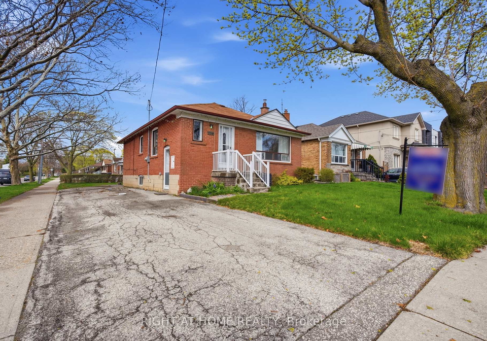 258-beta-street-etobicoke-ontario-w13066142