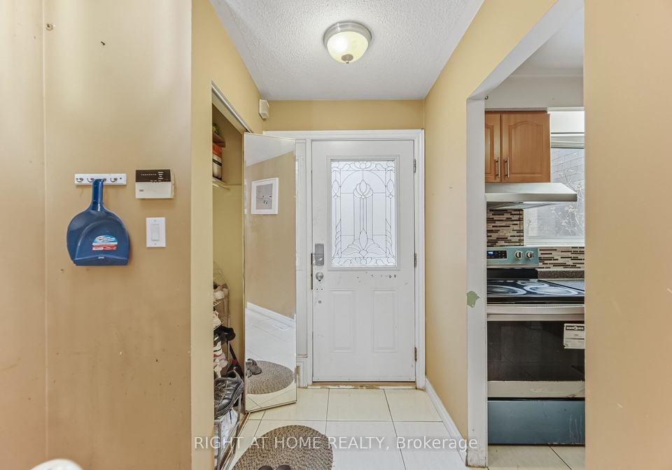 415-silverstone-drive-etobicoke-ontario-w13066178