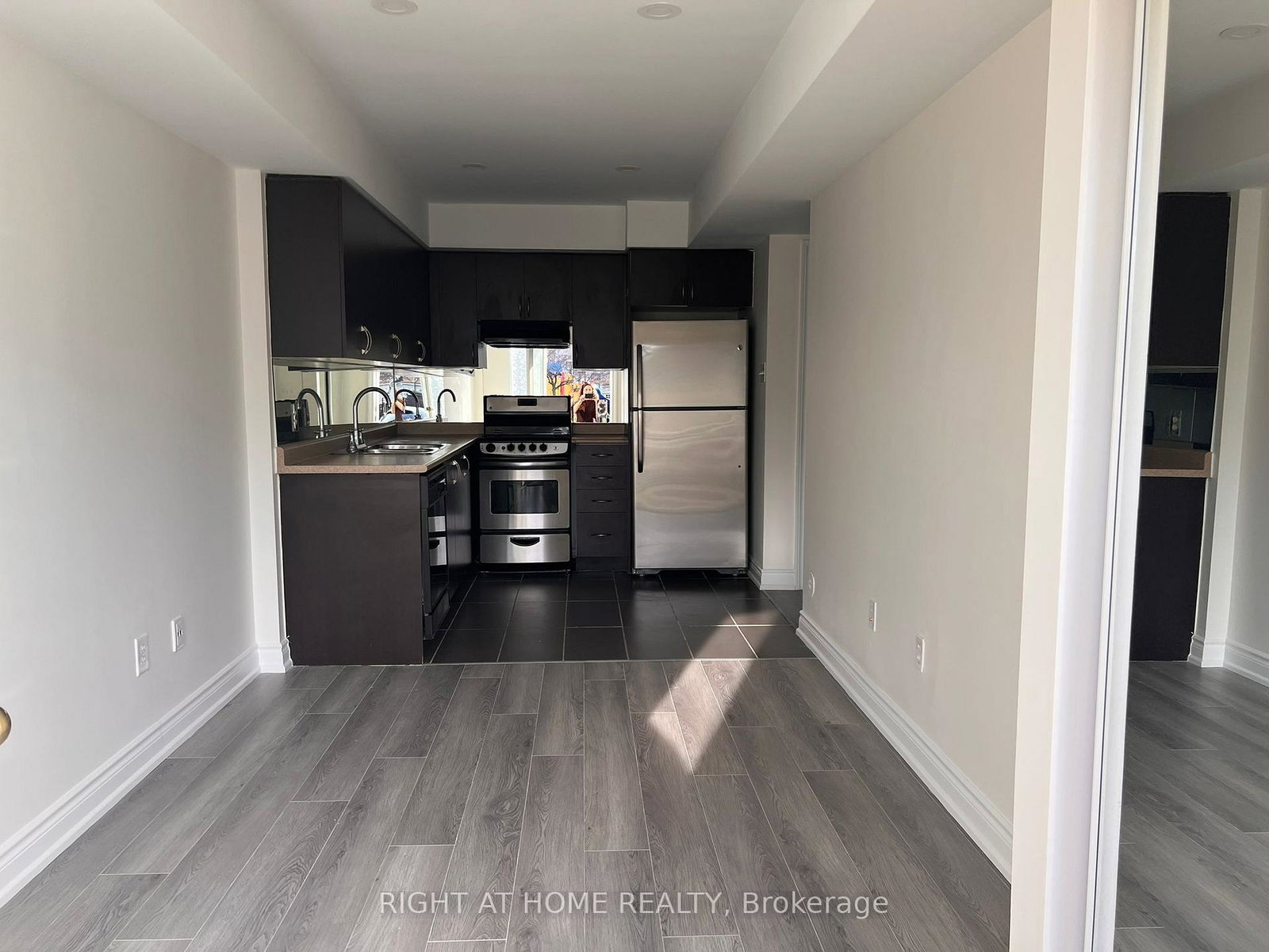4975-southampton-drive-n-mississauga-ontario-w13066320