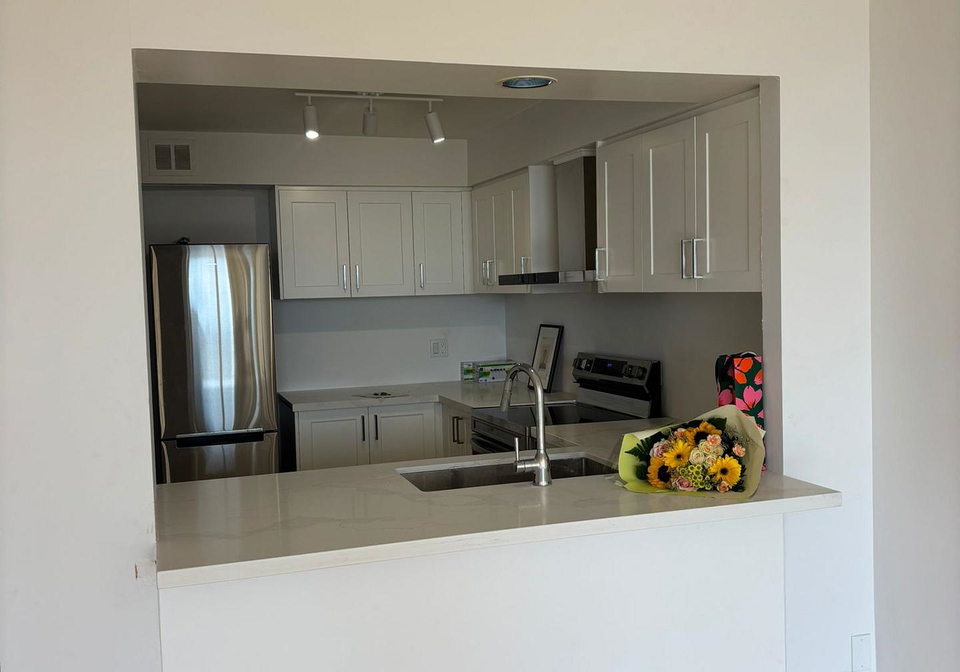 50-eglinton-avenue-w-mississauga-ontario-w13066464