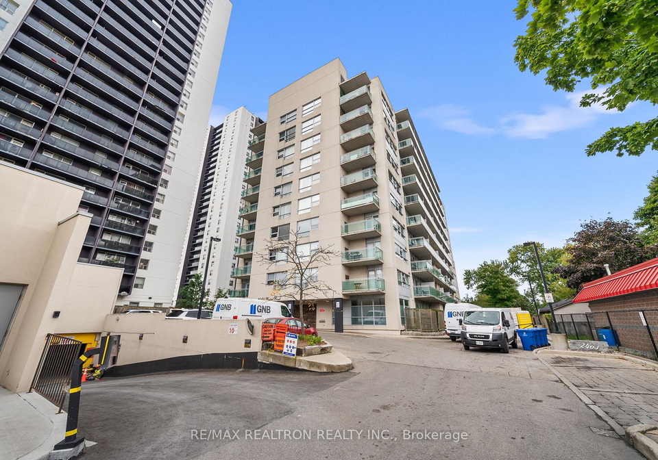 2464-weston-road-north-york-ontario-w13066504
