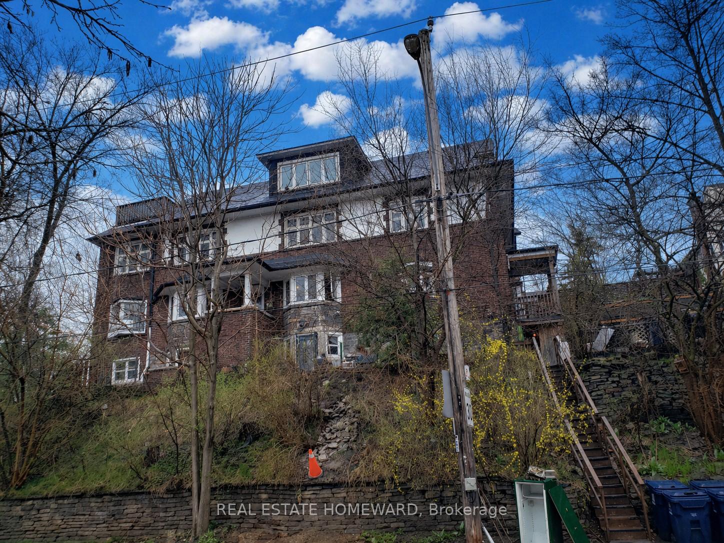 435-parkside-drive-toronto-ontario-w13066512