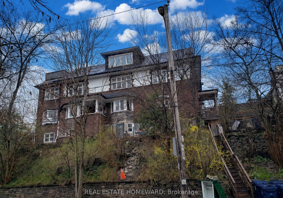 435-parkside-drive-toronto-ontario-w13066512