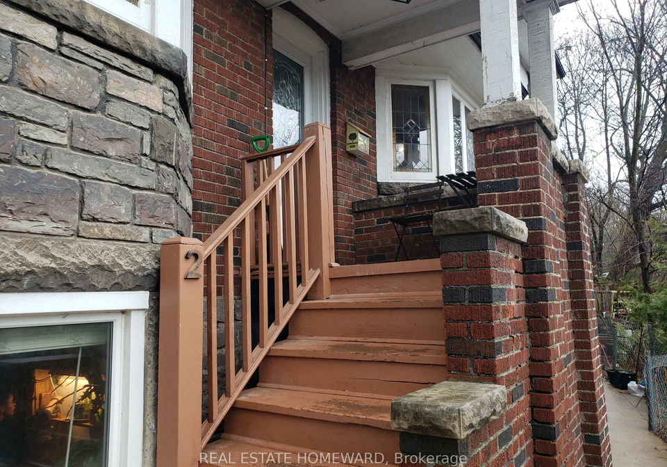 435-parkside-drive-toronto-ontario-w13066512