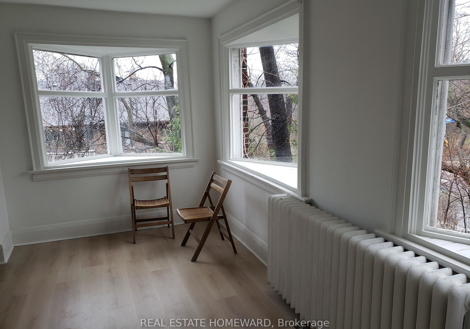 435-parkside-drive-toronto-ontario-w13066512