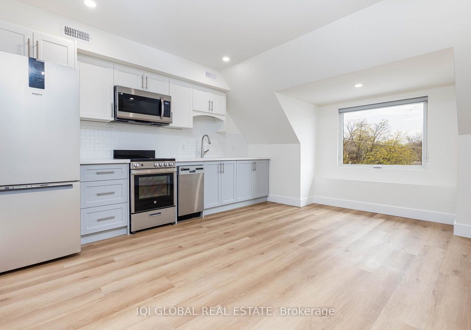 1502-dufferin-street-toronto-ontario-w13066602