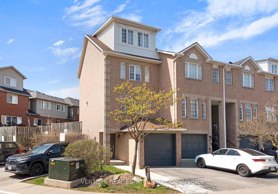 19-spadina-road-brampton-ontario-w13066728