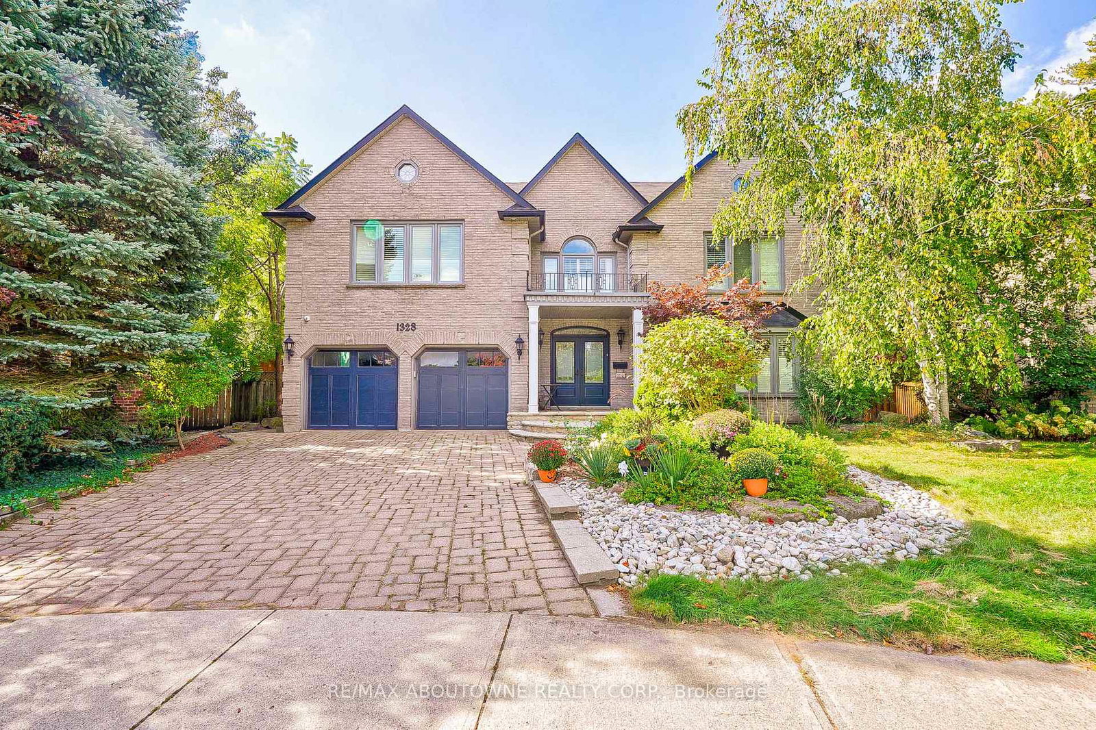 1328-king-henry-court-oakville-ontario-w13066780