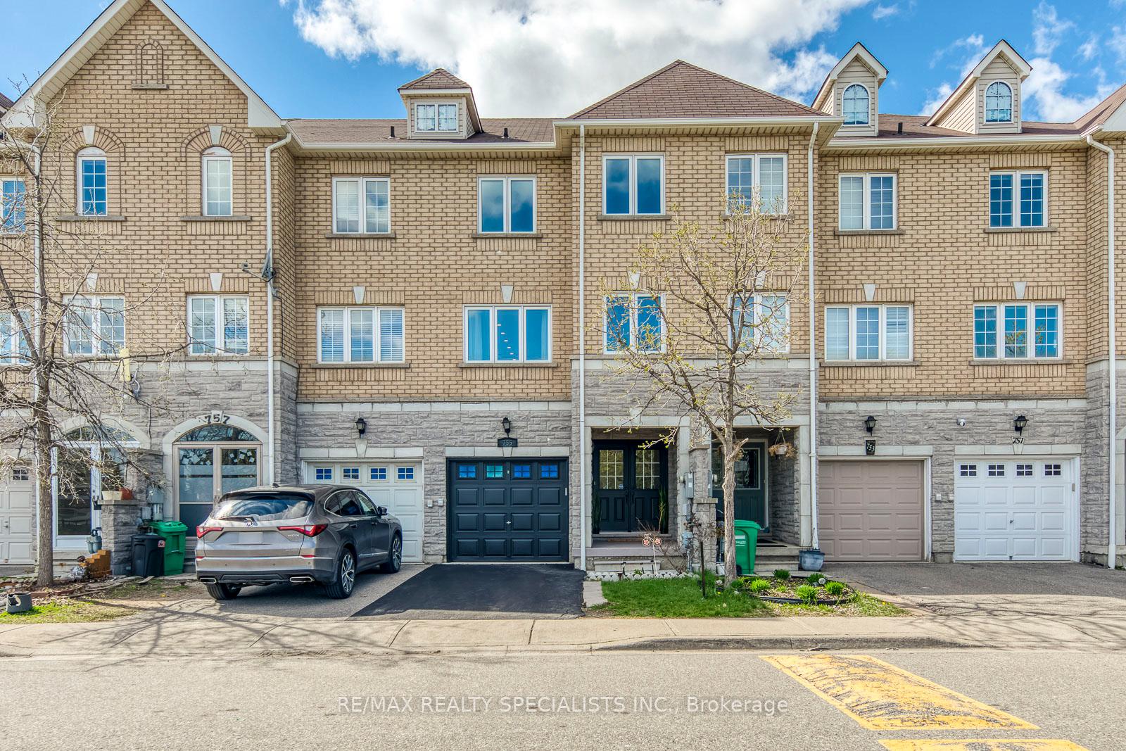 755-candlestick-circle-mississauga-ontario-w13067276