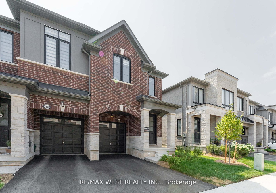 1424-national-common-burlington-ontario-w13067334