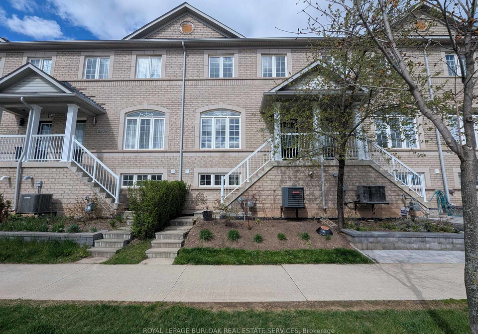 2307-sutton-drive-burlington-ontario-w13067476