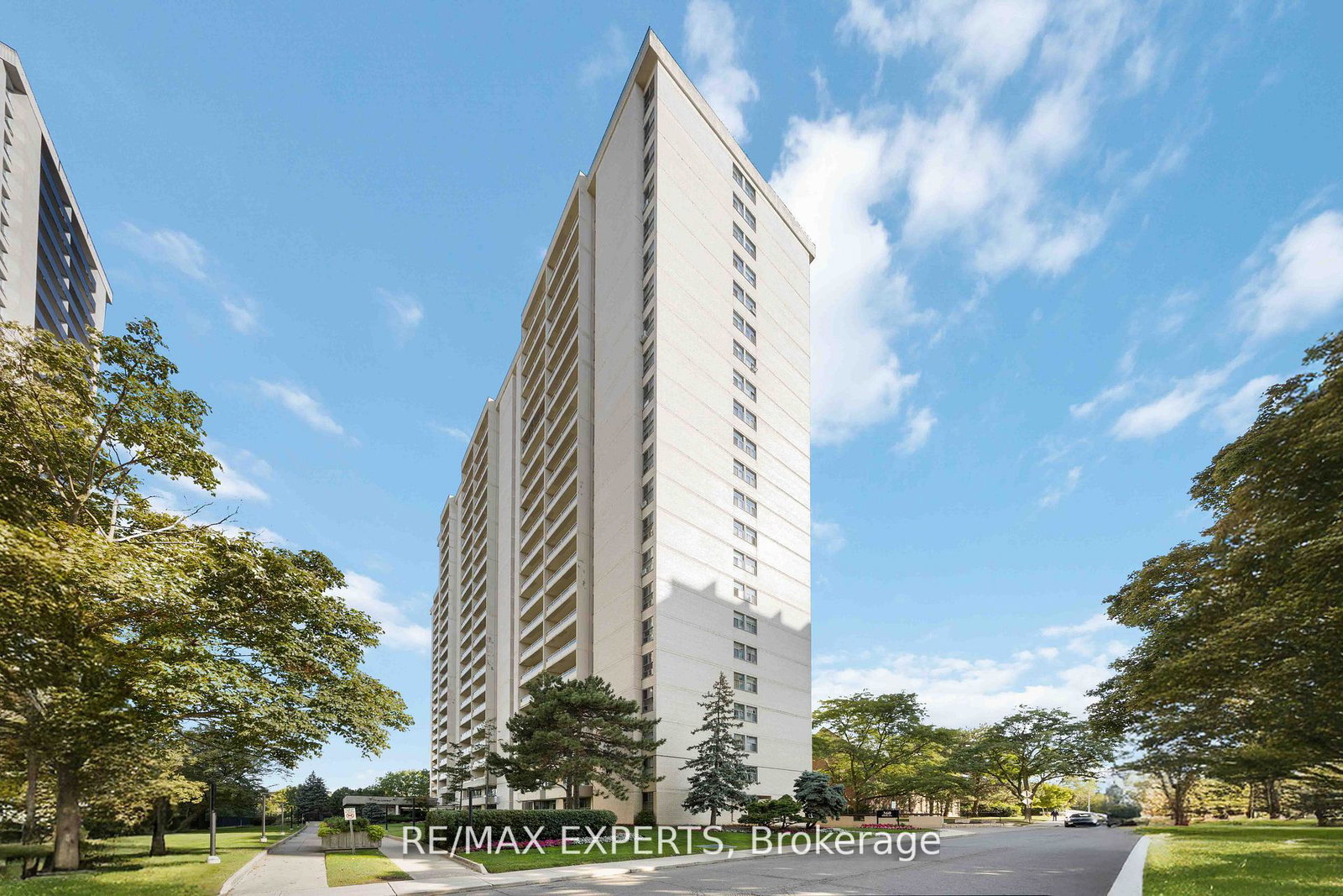 360-ridelle-avenue-north-york-ontario-w13067506