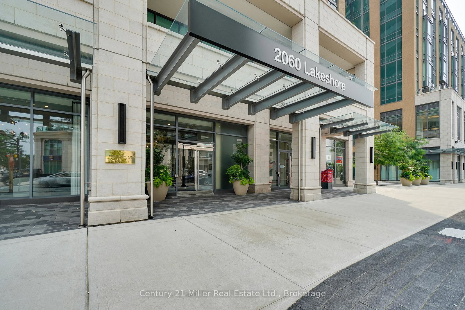2060-lakeshore-road-burlington-ontario-w13067514