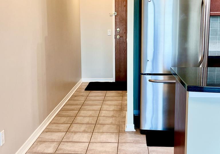 4889-kimbermount-avenue-mississauga-ontario-w13067568