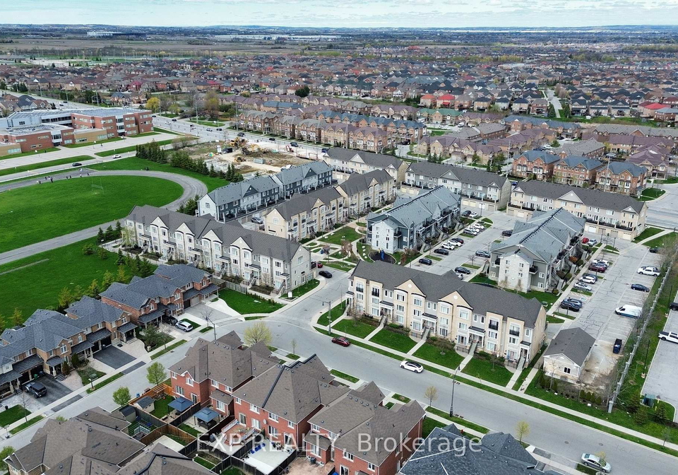 60-fairwood-circle-brampton-ontario-w13067732