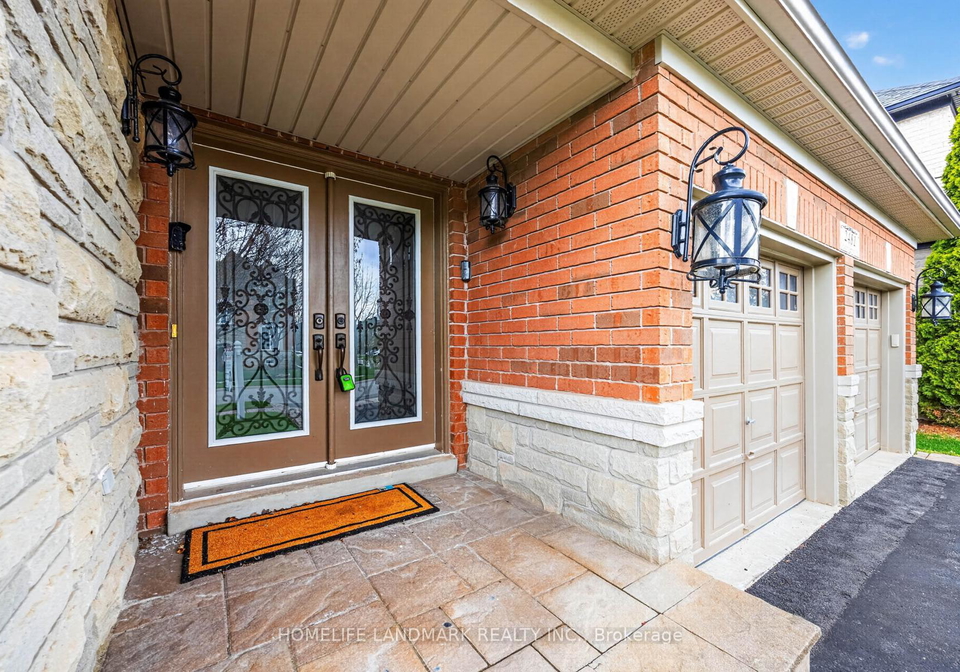 2481-whistling-springs-crescent-oakville-ontario-w13067736