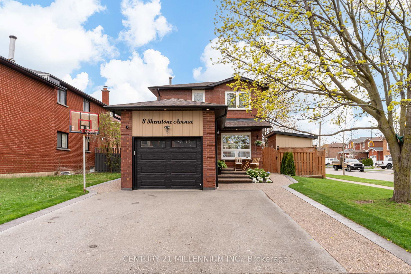 8-shenstone-avenue-brampton-ontario-w13067966