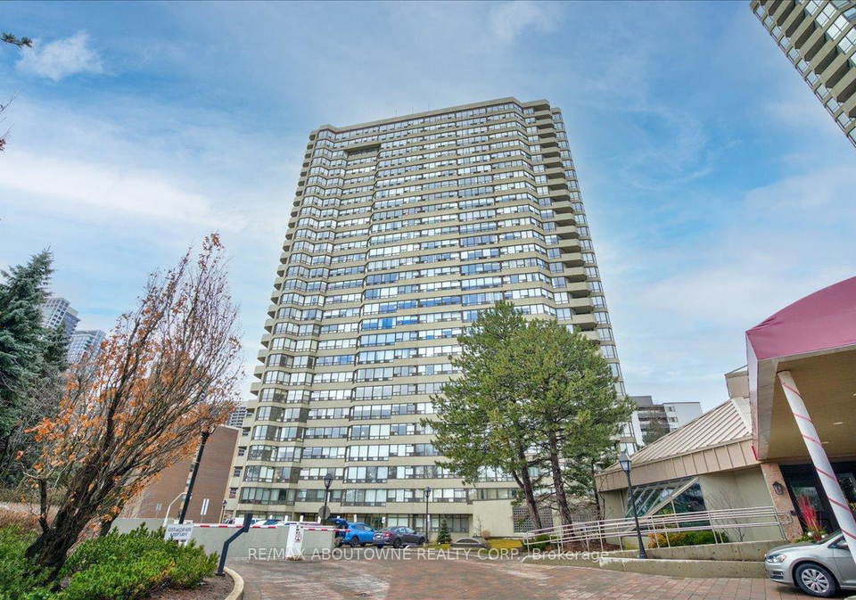 1300-islington-avenue-etobicoke-ontario-w13068002