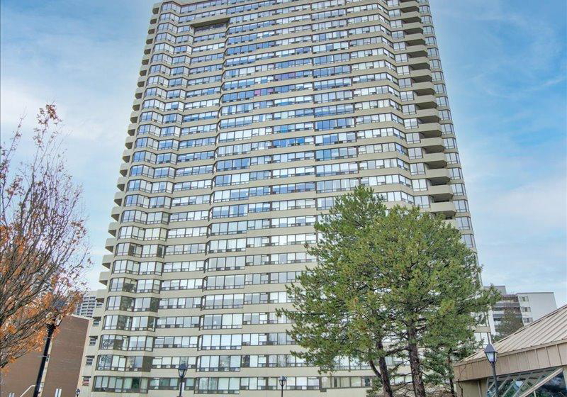 1300-islington-avenue-etobicoke-ontario-w13068002