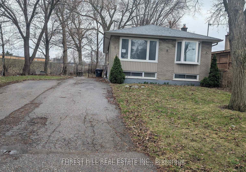 21-caulfield-road-etobicoke-ontario-w13068132