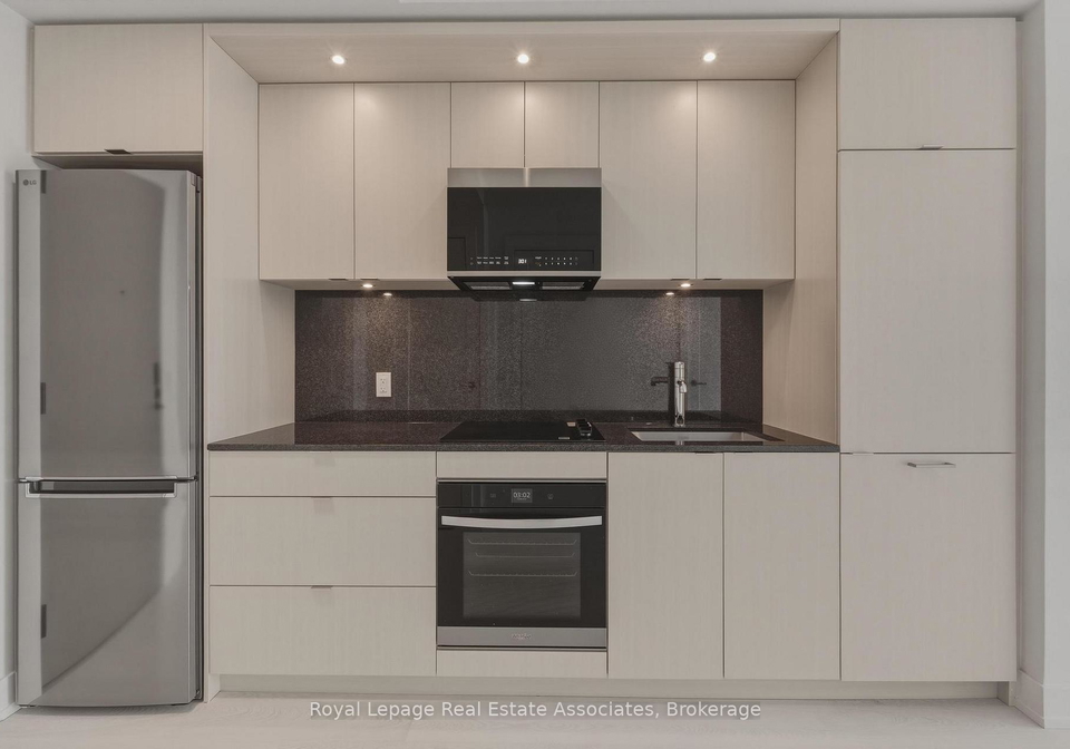 25-cordova-avenue-etobicoke-ontario-w13068134