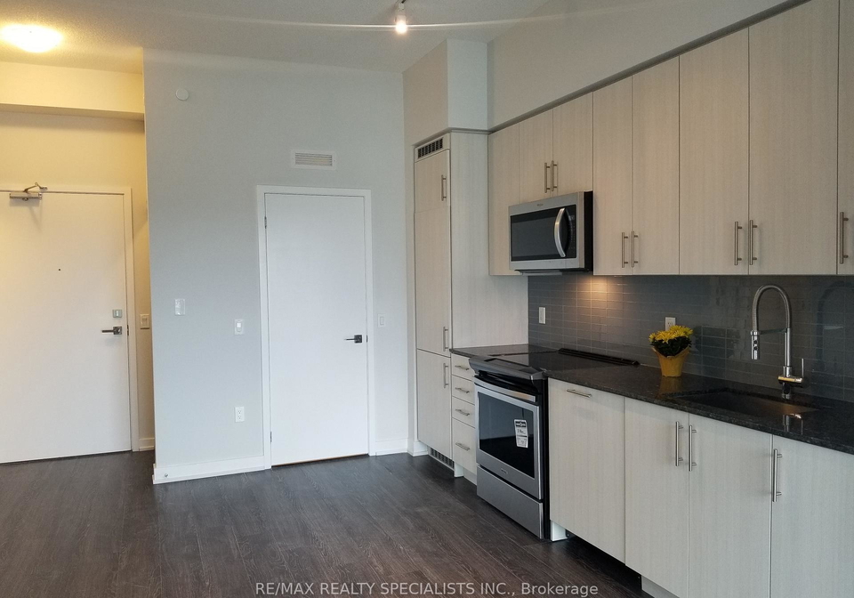 4085-parkside-village-drive-mississauga-ontario-w13068214