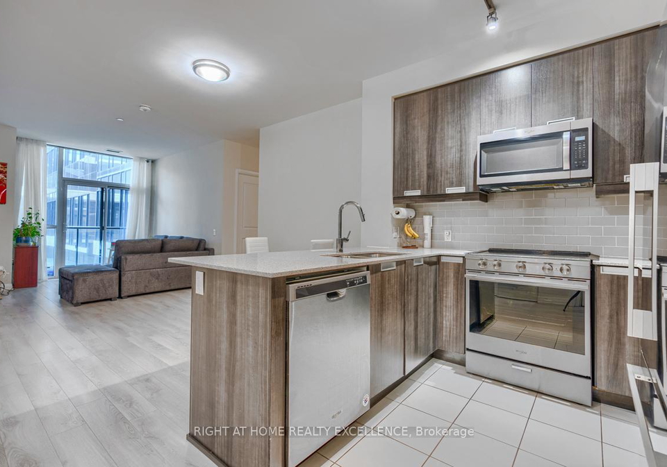 65-watergarden-drive-mississauga-ontario-w13068270