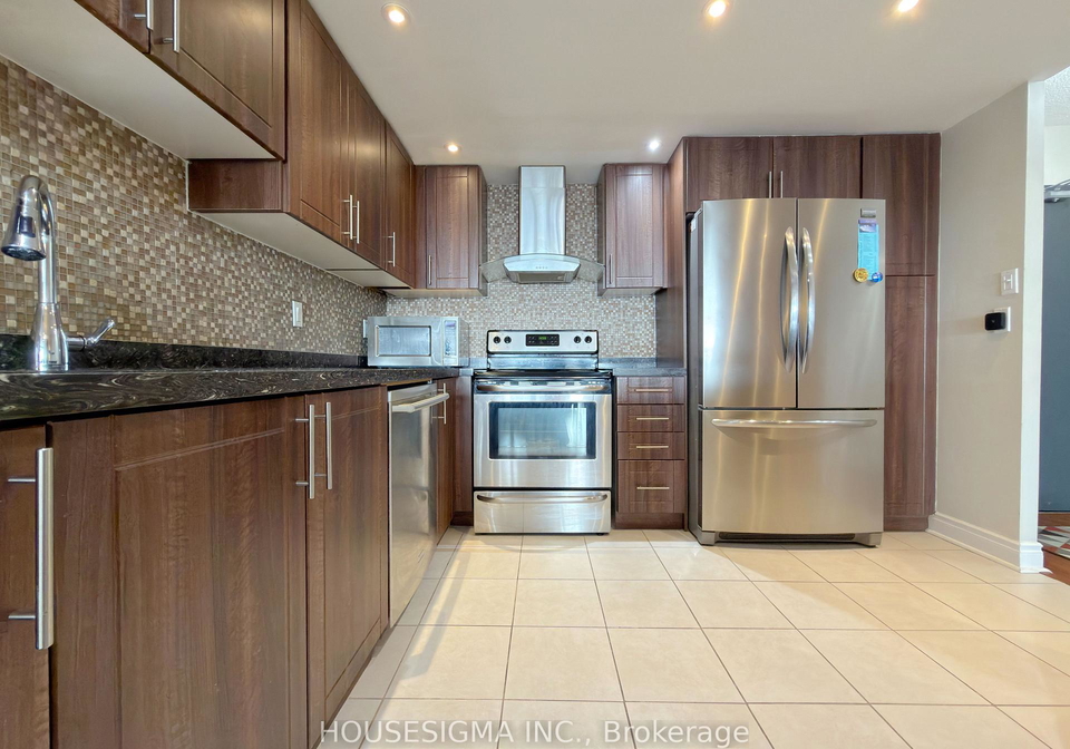 8-lisa-street-brampton-ontario-w13068298
