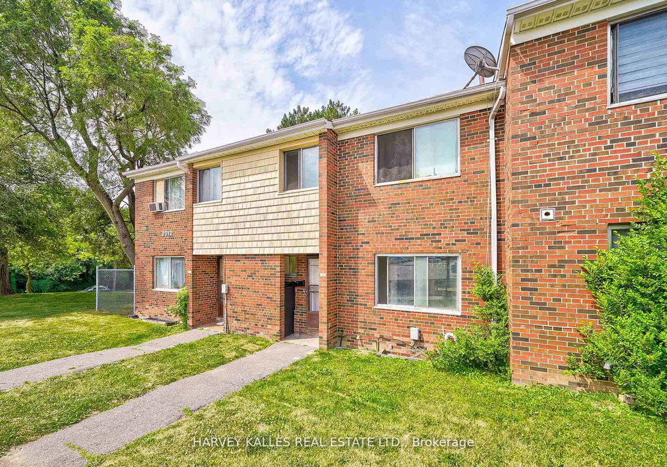 2012-sheppard-avenue-w-york-ontario-w13068440