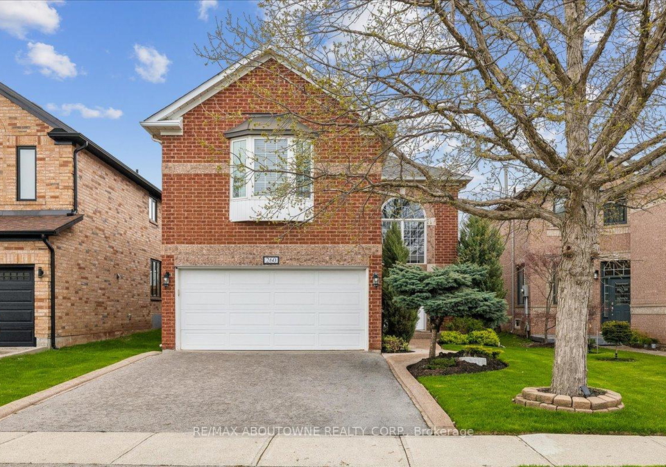 260-wembley-road-oakville-ontario-w13068776