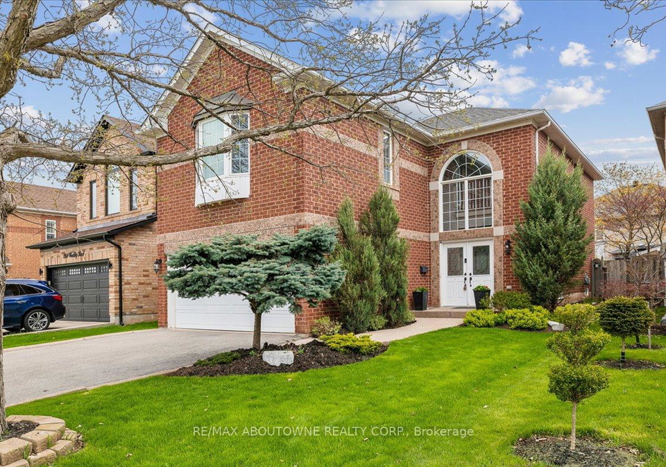260-wembley-road-oakville-ontario-w13068776