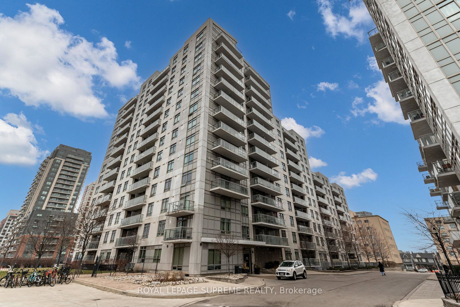 816-lansdowne-avenue-toronto-ontario-w13068838