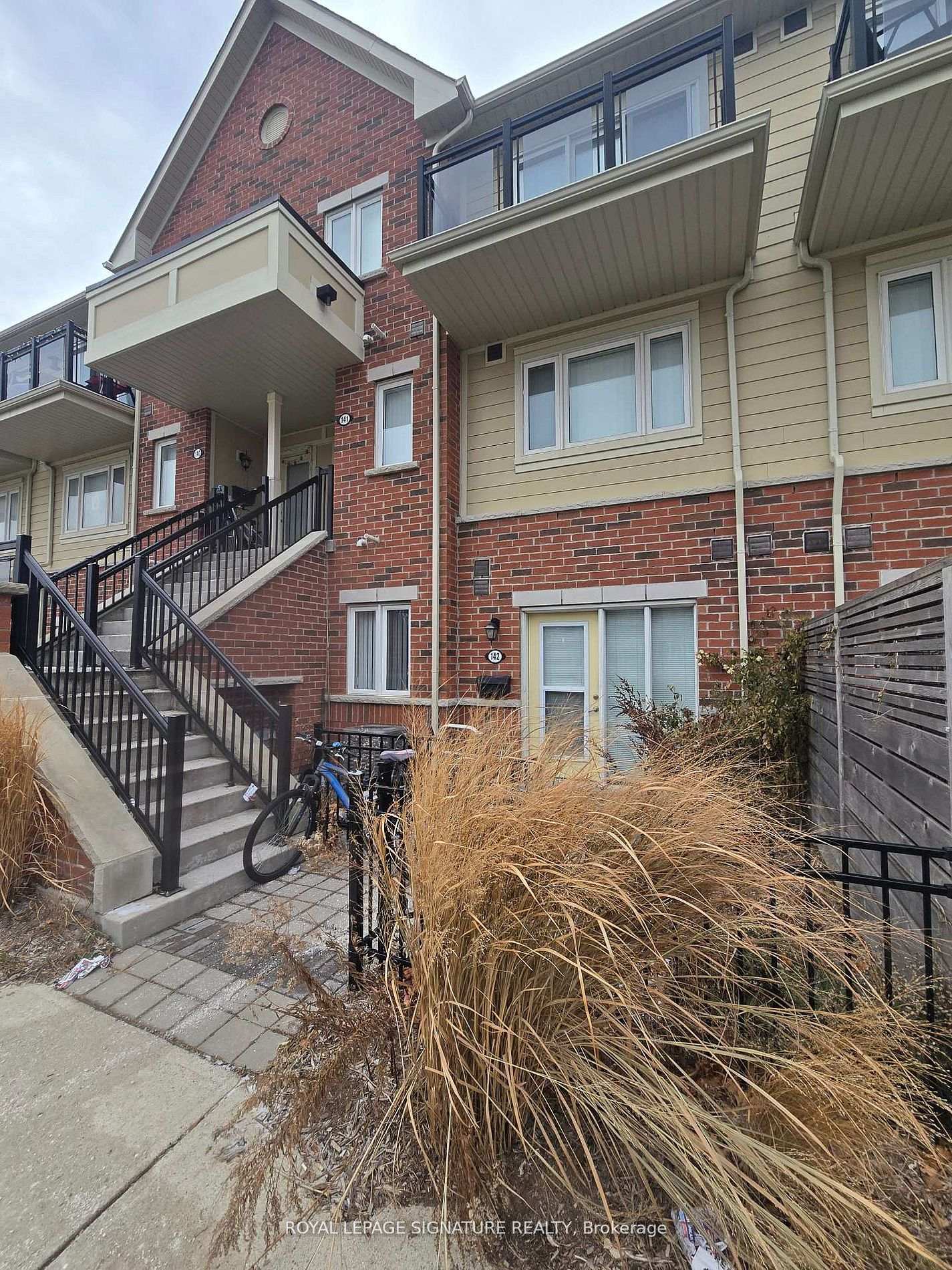 250-sunny-meadow-boulevard-brampton-ontario-w13069174