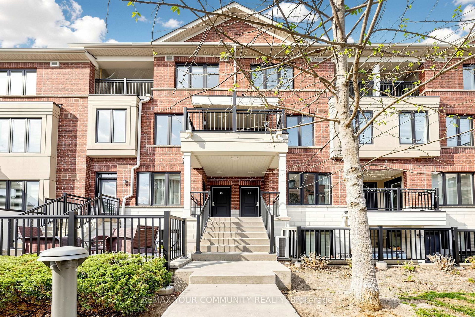 20-carnation-avenue-etobicoke-ontario-w13069290