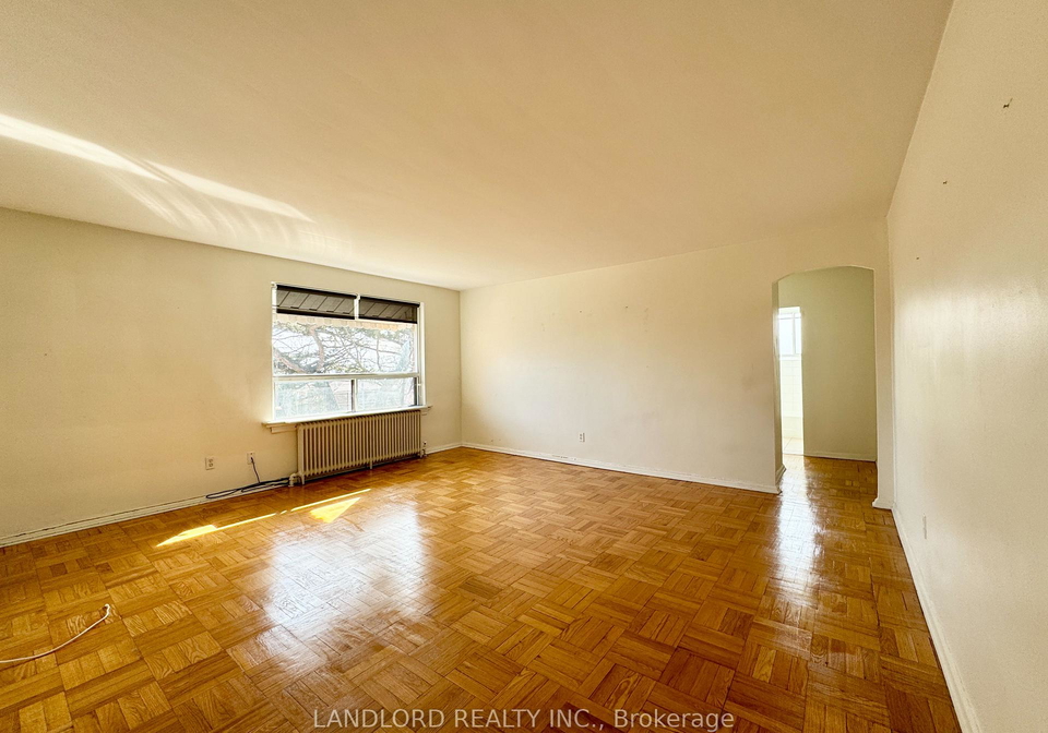 2696-lake-shore-boulevard-w-etobicoke-ontario-w13069390