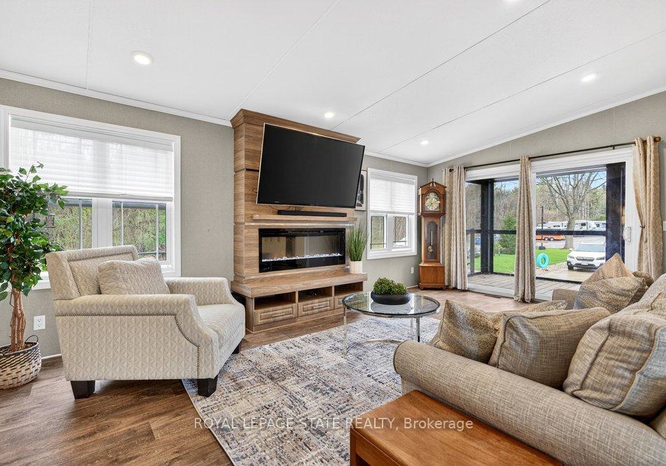4449-milburough-line-burlington-ontario-w13069396