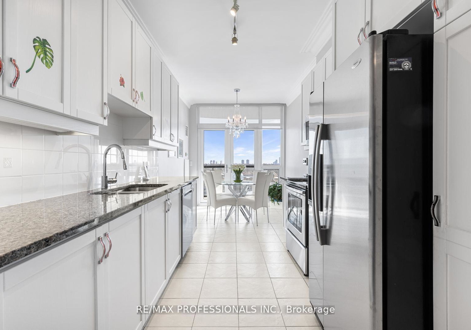 1135-royal-york-road-etobicoke-ontario-w13069444