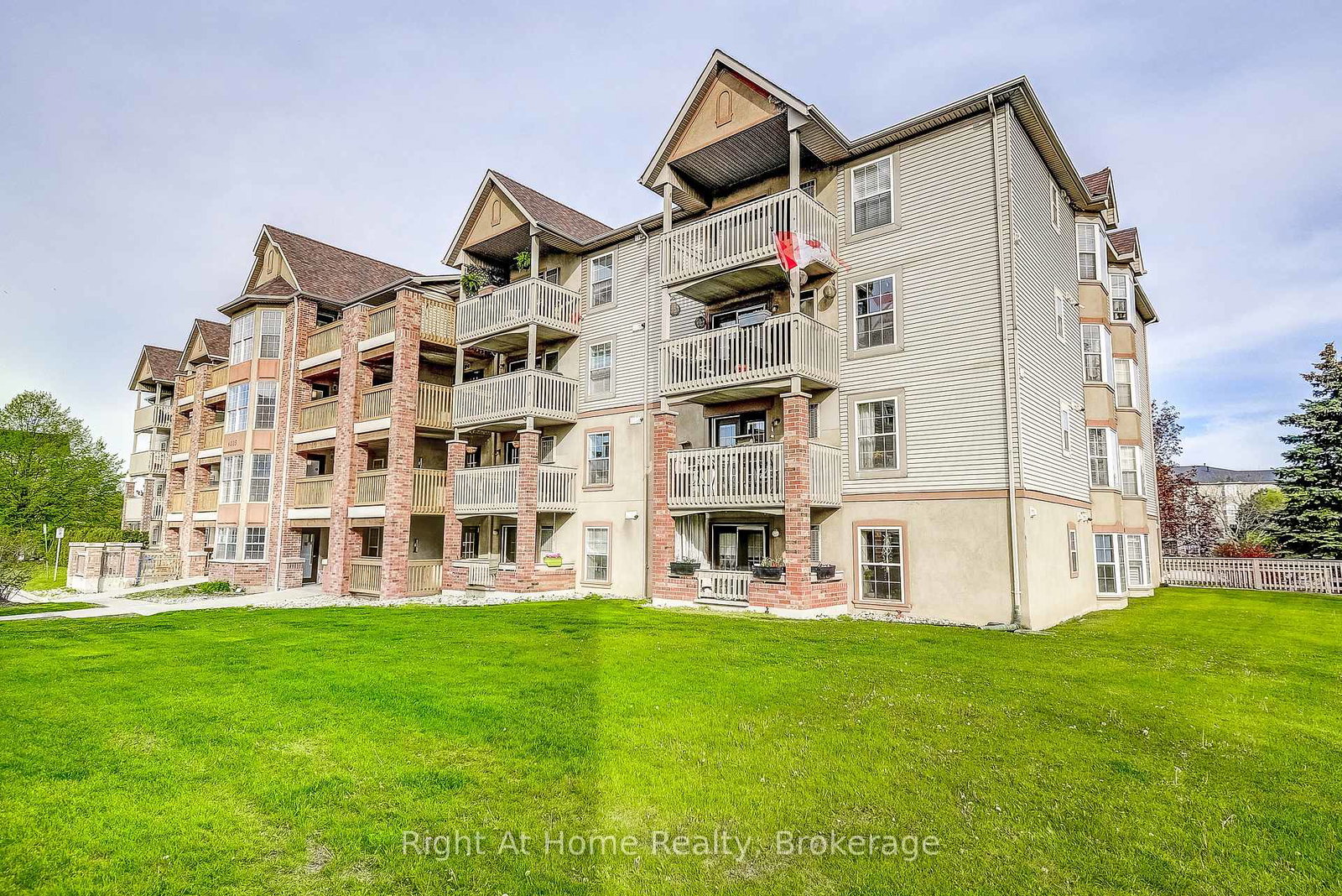 4005-kilmer-drive-burlington-ontario-w13069558