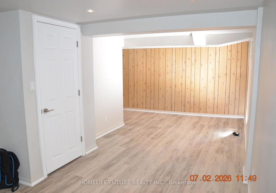 11-coppermill-drive-etobicoke-ontario-w13069570