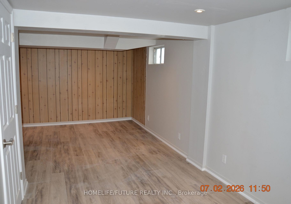 11-coppermill-drive-etobicoke-ontario-w13069570