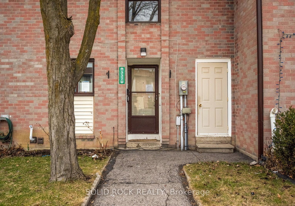 fleetwood-crescent-brampton-ontario-w13069804