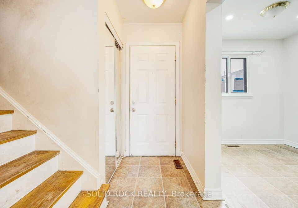 fleetwood-crescent-brampton-ontario-w13069804