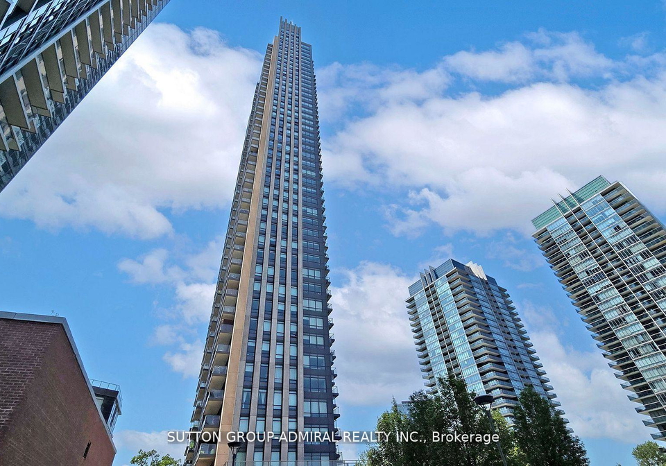36-park-lawn-road-etobicoke-ontario-w13069978