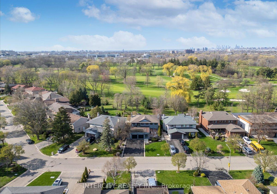 61-golfwood-heights-etobicoke-ontario-w13070028