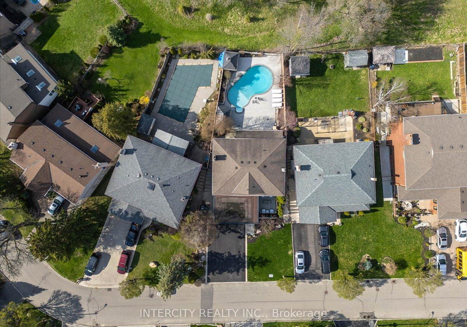 61-golfwood-heights-etobicoke-ontario-w13070028