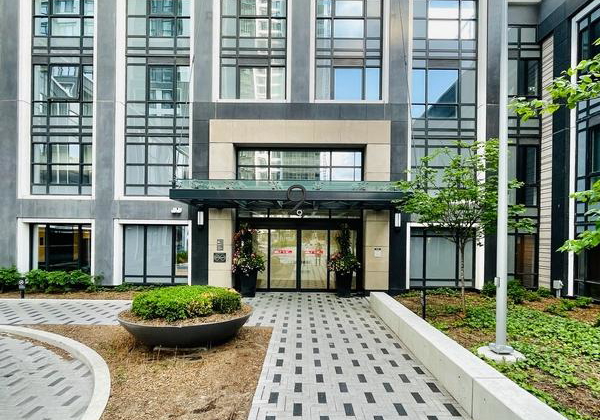 9-mabelle-avenue-etobicoke-ontario-w13070092