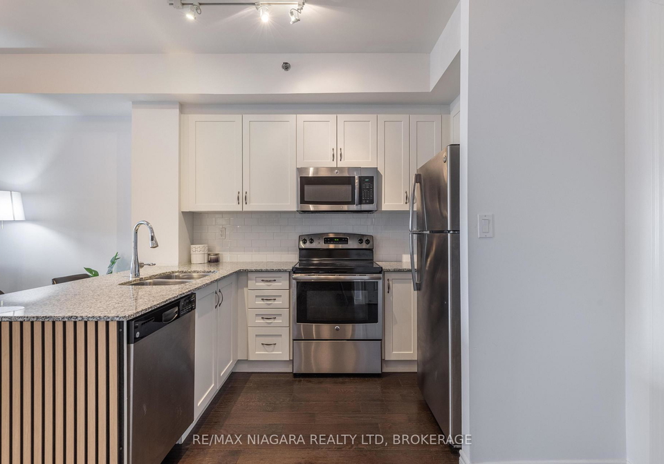 34-plains-road-e-burlington-ontario-w13070168